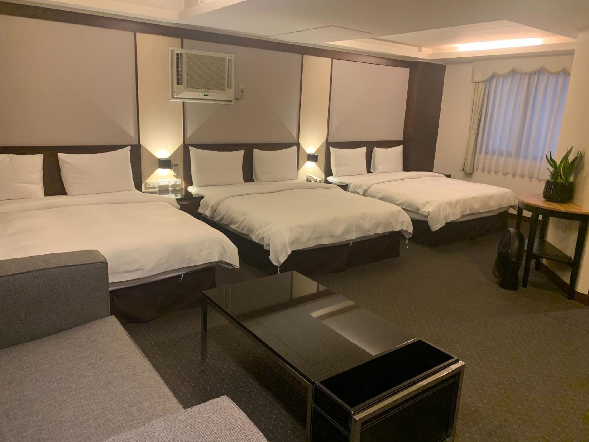 Sun Sweet Hotel Luodong Habitación foto